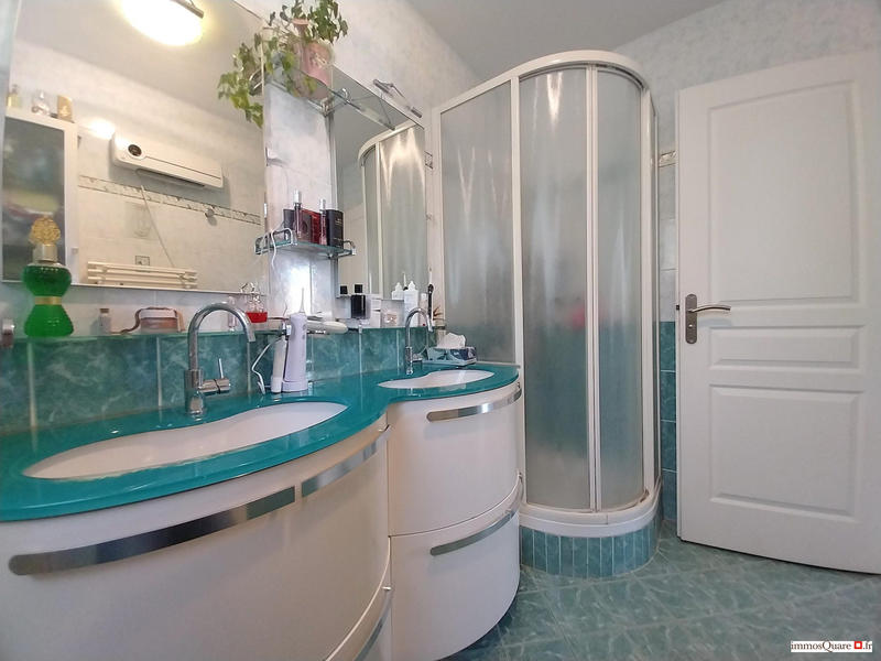 Appartement - 82 m² - 4 pièces