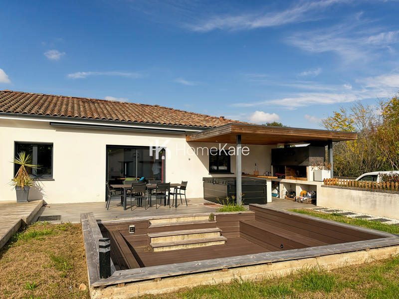 Maison - 140 m² - 5 pièces