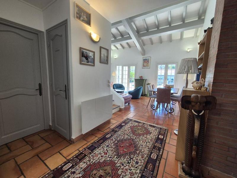 Villa - 168 m² - 6 pièces