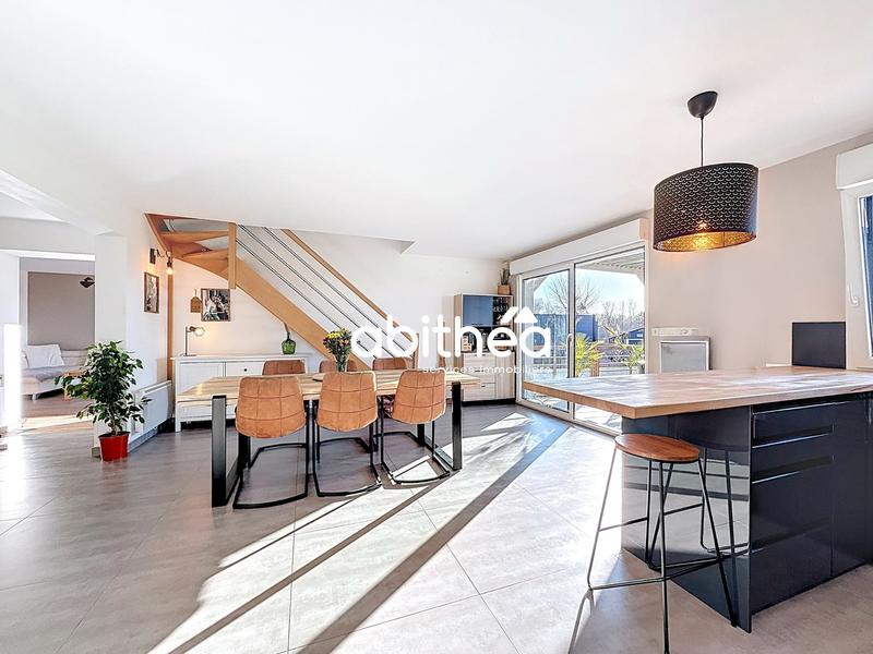 Maison - 171 m² - 8 pièces