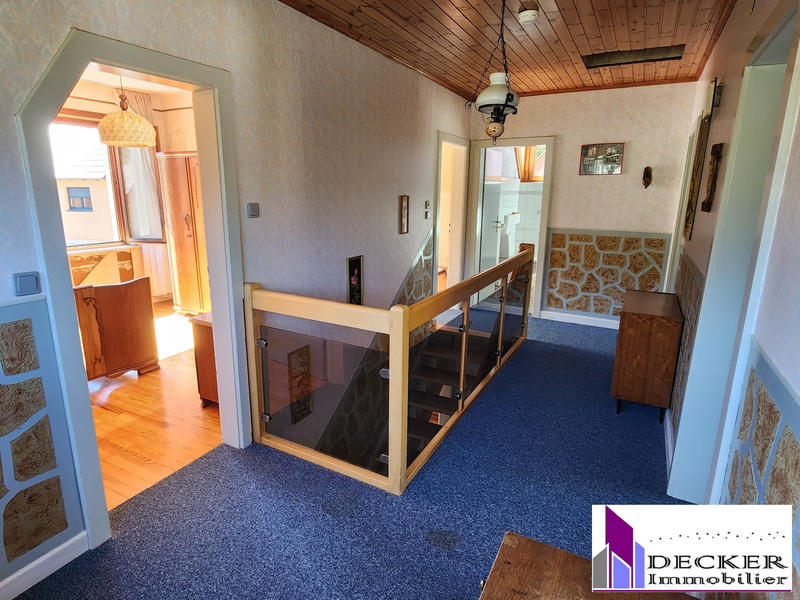 Maison - 239 m² - 10 pièces