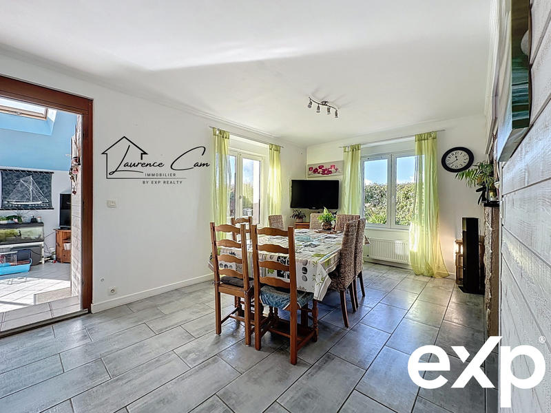 Maison - 126 m² - 9 pièces