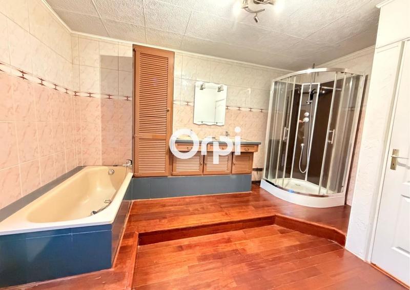 Maison - 93 m² - 4 pièces