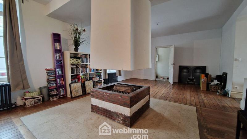 Maison - 214 m² - 9 pièces