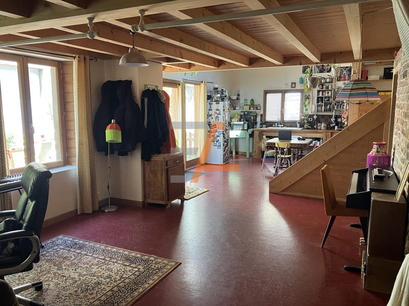 Loft - 96 m² - 3 pièces