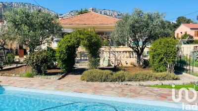 Maison - 104 m² - 4 pièces