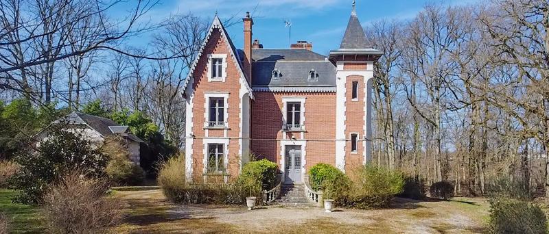 Château - 197 m² - 8 pièces