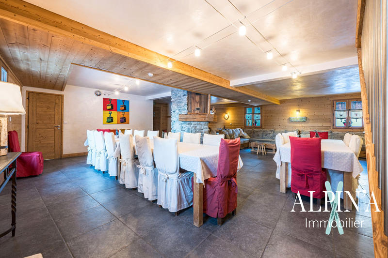 Châlet - 414 m² - 9 pièces