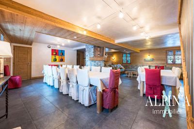 Châlet - 414 m² - 9 pièces