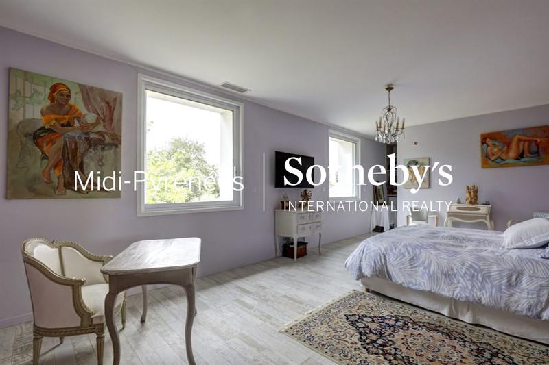 Maison - 542 m² - 15 pièces