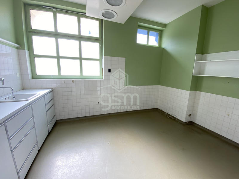 Bureau - 153 m² - 9 pièces