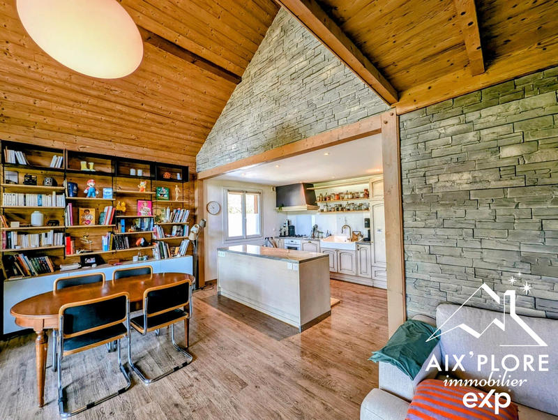 Maison - 96 m² - 4 pièces