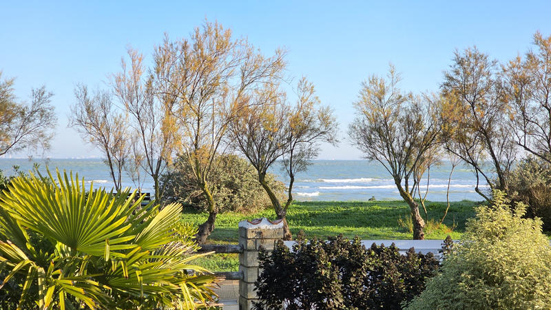 Maison - 189 m² - 6 pièces