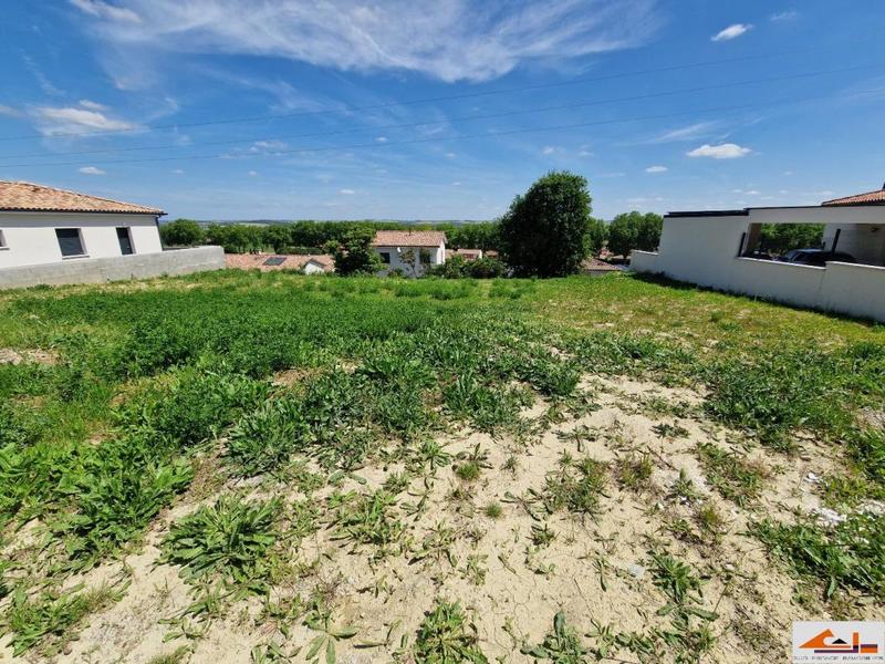 Terrain constructible - 800 m²