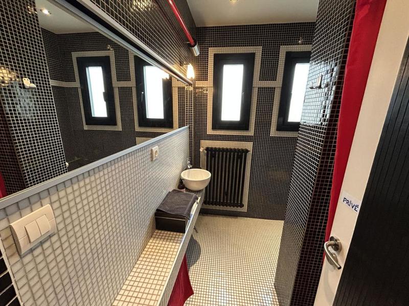 Maison - 212 m² - 7 pièces