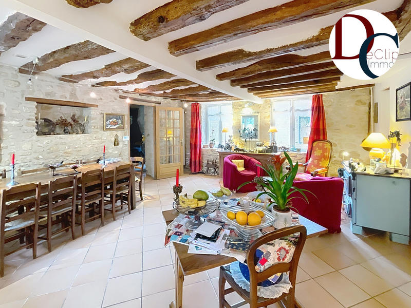 Maison - 226 m² - 8 pièces