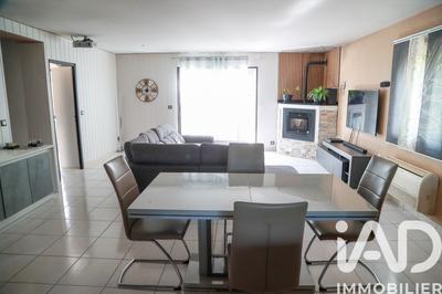 Maison - 99 m² - 4 pièces