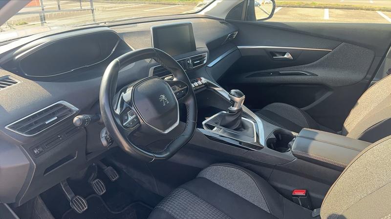 Peugeot 3008 II 1.5 BlueHDi 130 Active Business