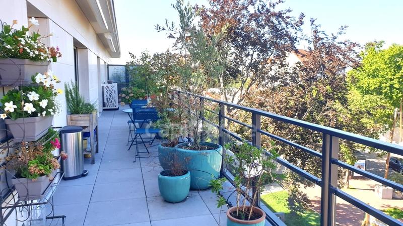 Appartement - 96 m² - 4 pièces