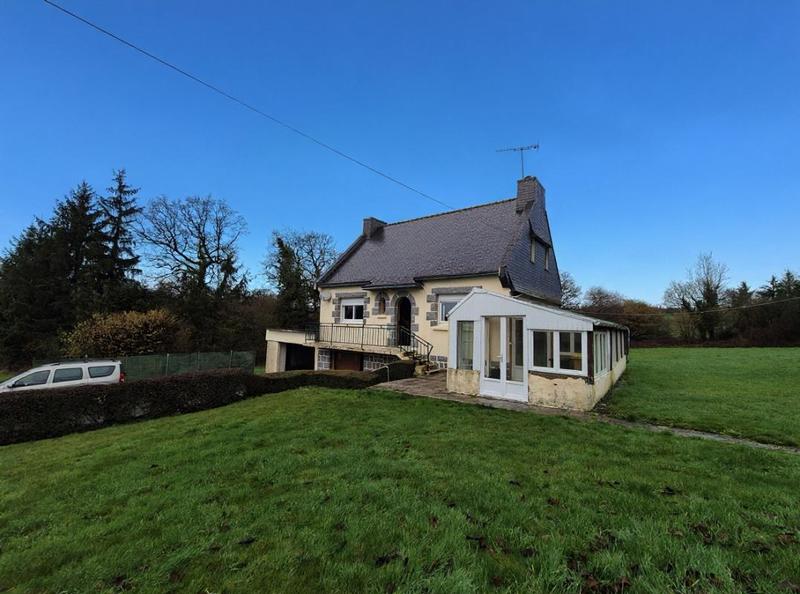 Maison - 90 m² - 5 pièces