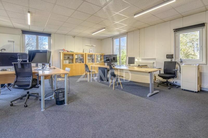 Bureau - 500 m² - 17 pièces