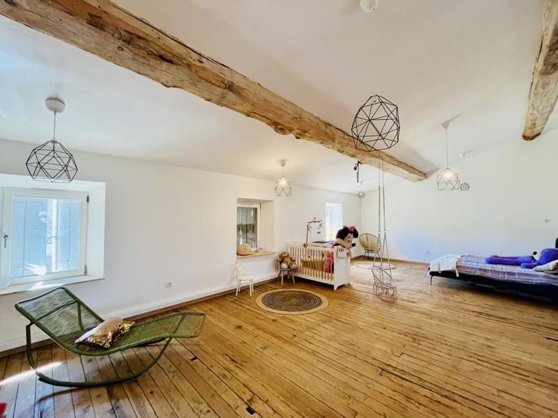 Maison de maîtres - 430 m² - 10 pièces