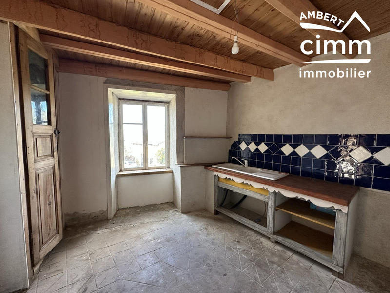 Maison traditionnelle - 70 m² - 6 pièces