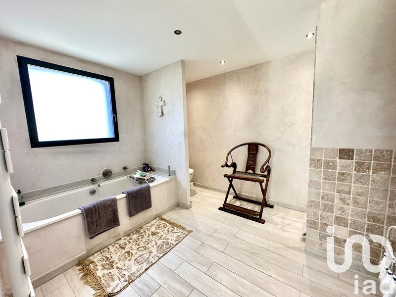 Maison - 283 m² - 8 pièces