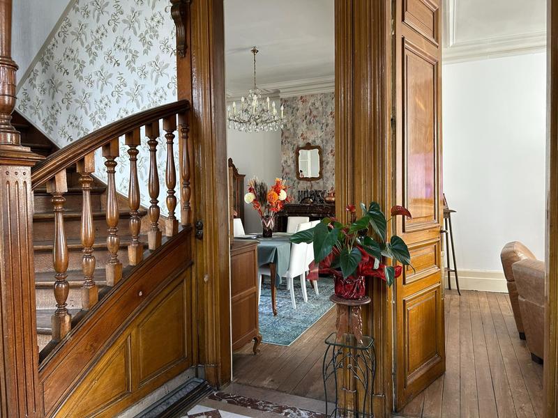 Maison de maîtres - 225 m² - 10 pièces