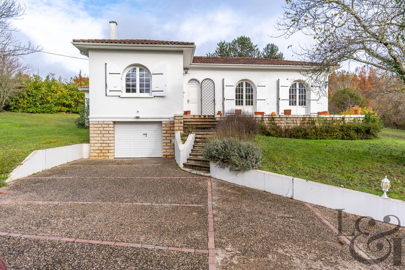 Maison - 143 m² - 7 pièces