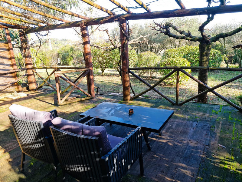 Maison - 242 m² - 7 pièces