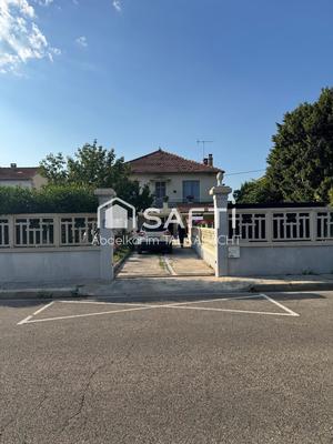 Maison - 181 m² - 7 pièces