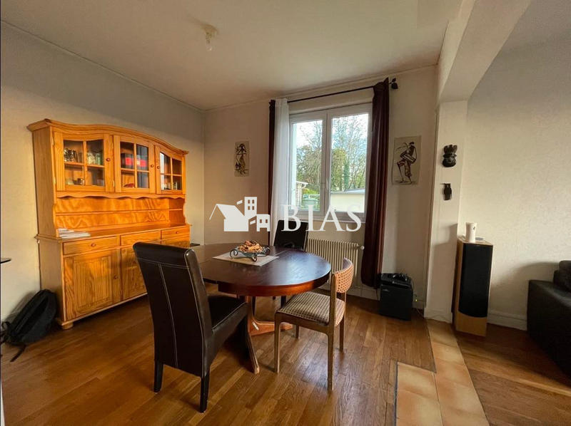 Maison - 97 m² - 5 pièces