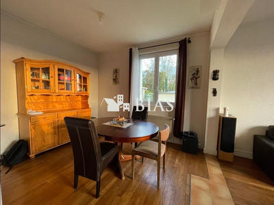 Maison - 97 m² - 5 pièces