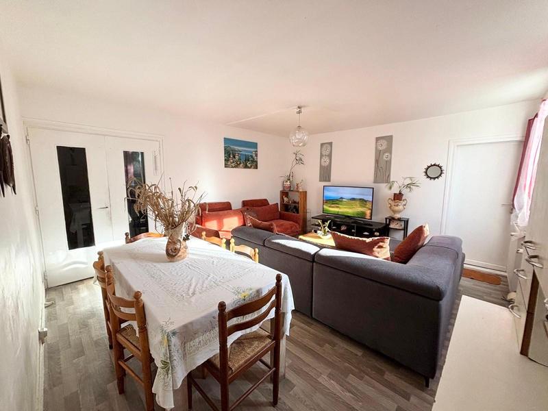 Appartement - 90 m² - 5 pièces