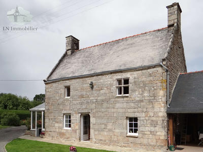 Propriété - 290 m² - 13 pièces