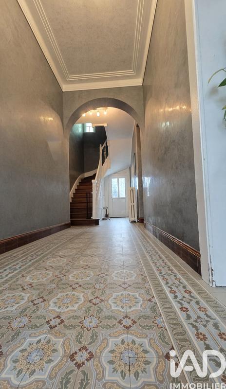 Maison - 263 m² - 11 pièces