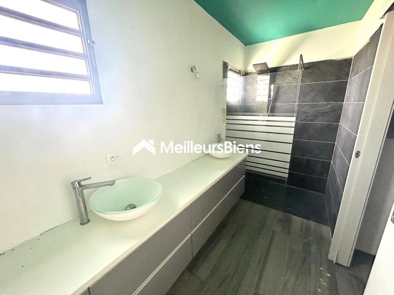 Maison - 95 m² - 3 pièces