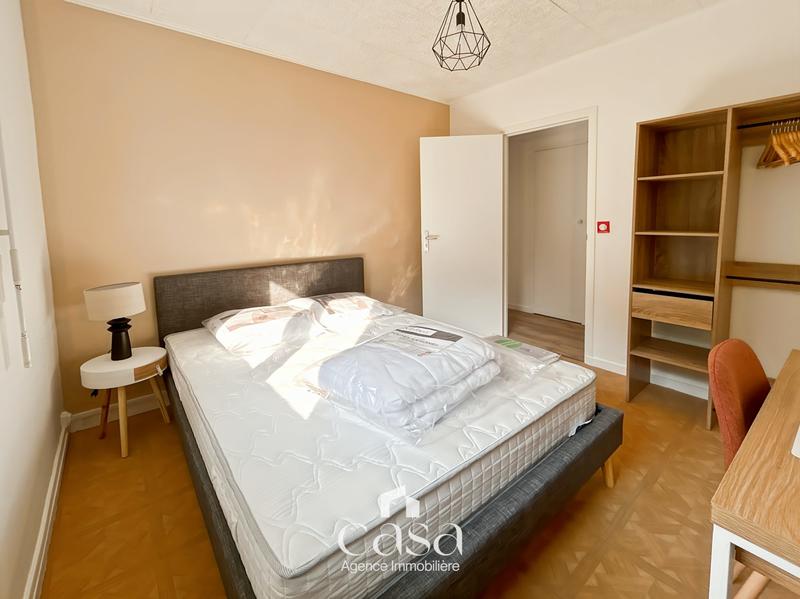 Appartement - 82 m² - 5 pièces