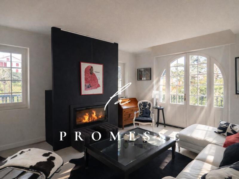 Villa - 247 m² - 7 pièces