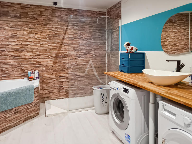 Maison - 177 m² - 6 pièces