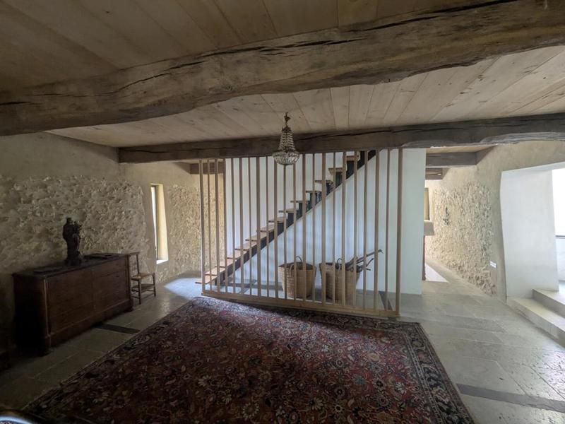 Maison - 421 m² - 11 pièces