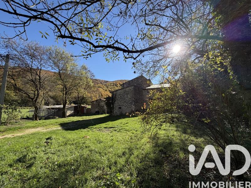 Maison - 320 m² - 10 pièces