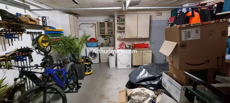 Maison - 180 m² - 8 pièces