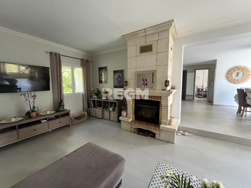 Maison - 200 m² - 7 pièces