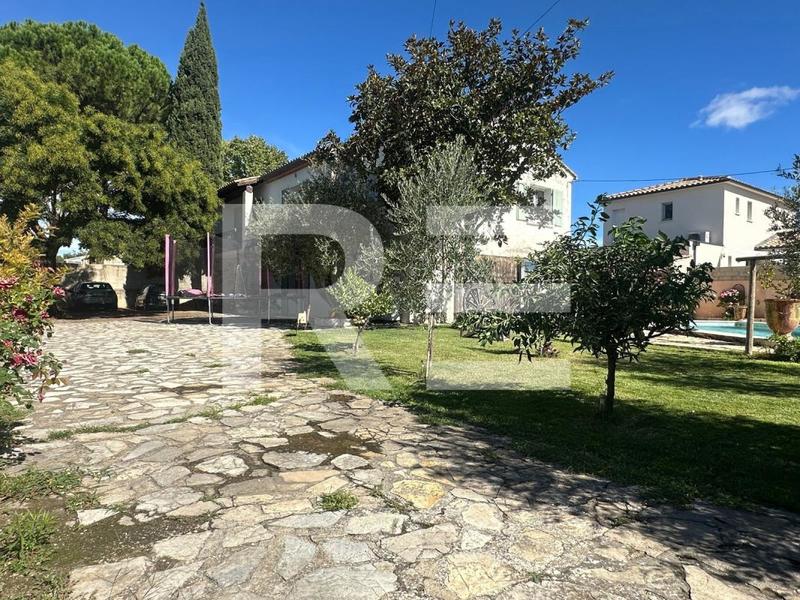 Maison - 181 m² - 7 pièces