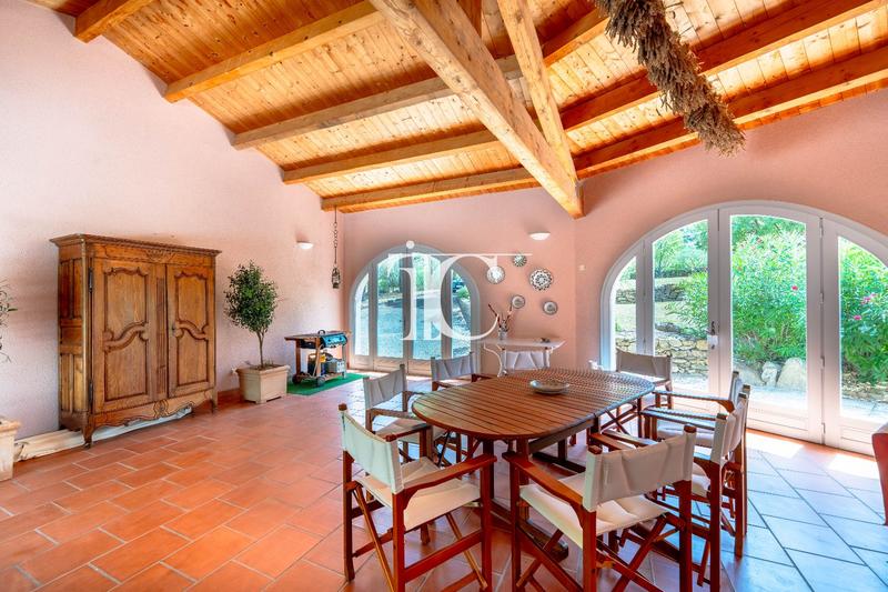 Villa - 145 m² - 7 pièces