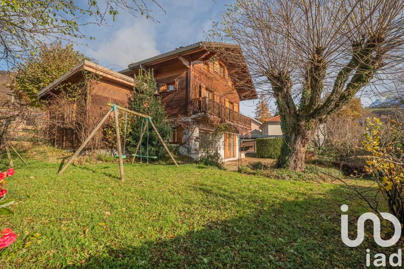 Châlet - 101 m² - 6 pièces