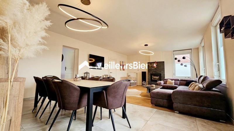 Maison - 204 m² - 7 pièces