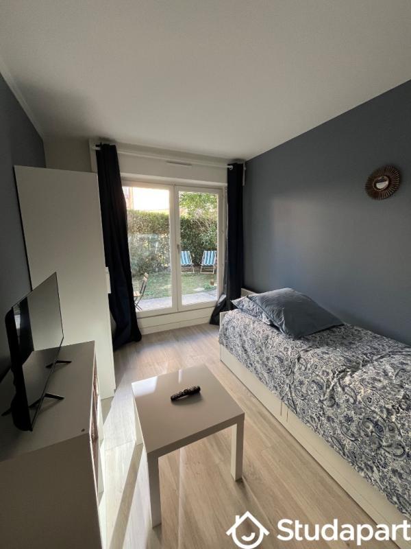 Chambre - 11 m² - 1 pièce